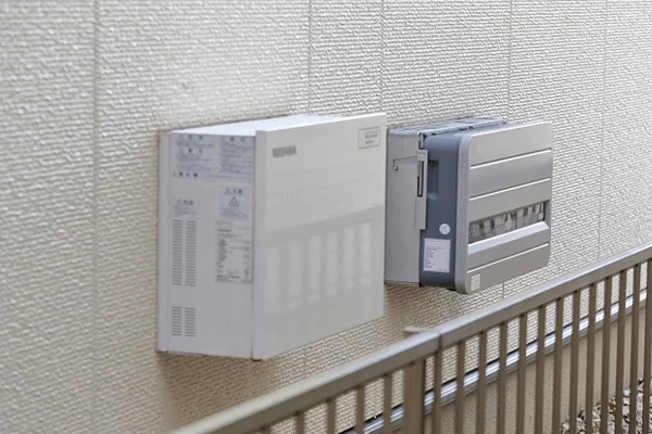 蓄電池は、太陽光パネルとセットにすると効率的