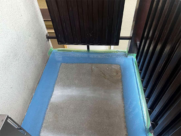 東京都中野区 ウレタン防水 中塗り 端