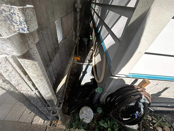 東京都世田谷区 建物横