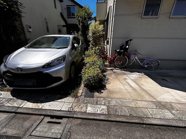 杉並区I様邸_植栽_駐車スペース１