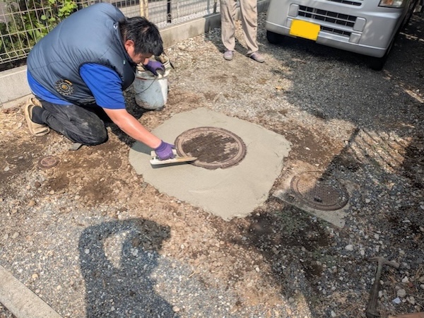 杉並区M様邸コンクリート亀裂施工中2