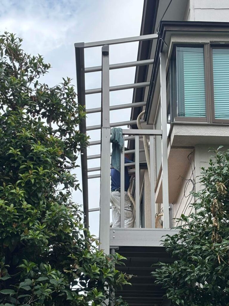 中野区K様邸ベランダ補修中4