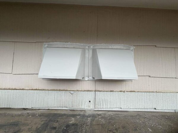 中野区K様邸ベランダ換気口補修1