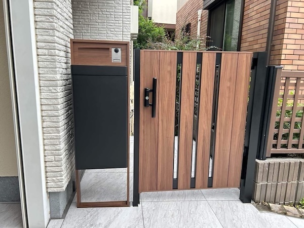 世田谷区K様邸入れ替え後の門扉