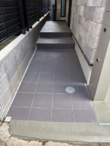 中野区U様邸玄関アプローチ施工後