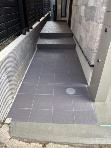 中野区U様邸玄関アプローチ施工後