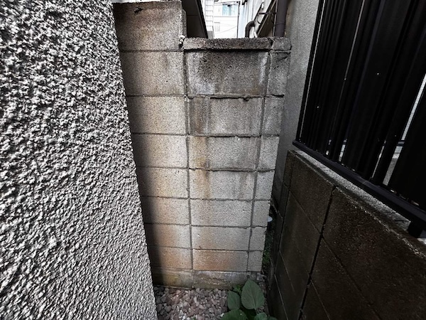 中野区T様邸ブロック塀劣化の状況2