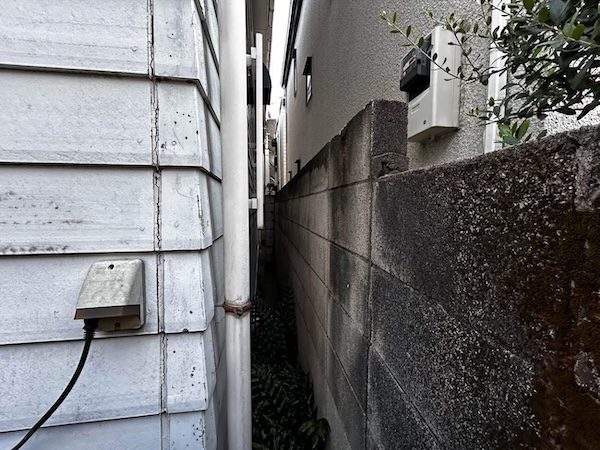 中野区T様邸ブロック塀劣化の状況1