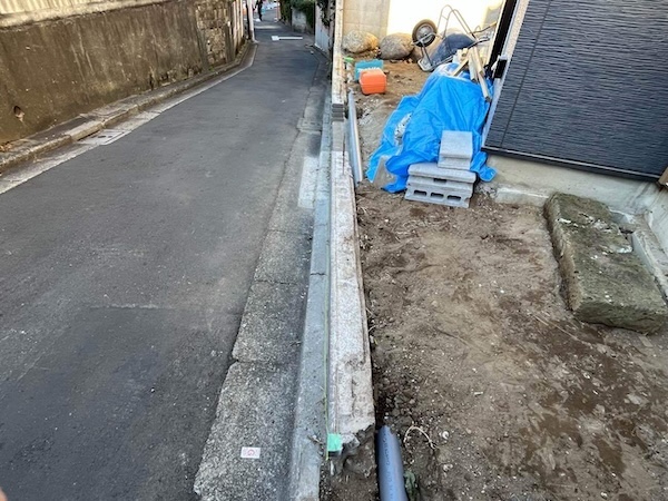 世田谷区K様邸ブロック植栽撤去後