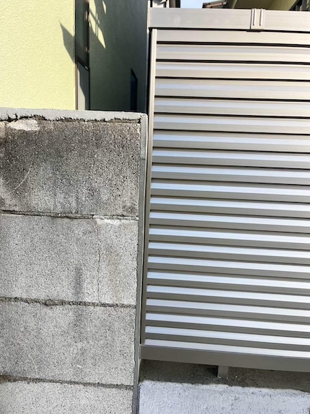 世田谷区T様所有アパートフェンス設置後2