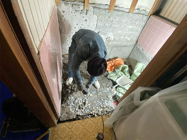 東京都杉並区 タイル張り浴室