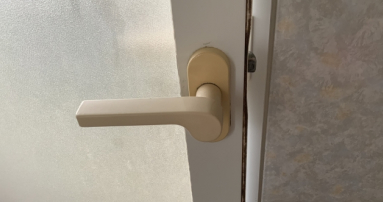 浴室ドアの取手