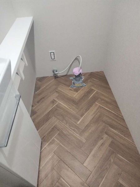 中野区H様邸トイレ施工中