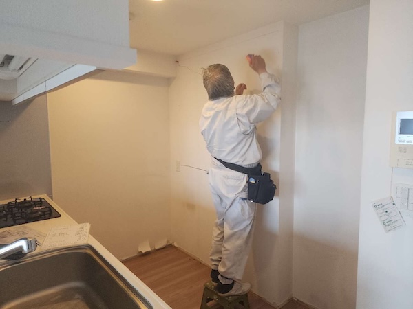 中野区H様邸キッチン収納施工中