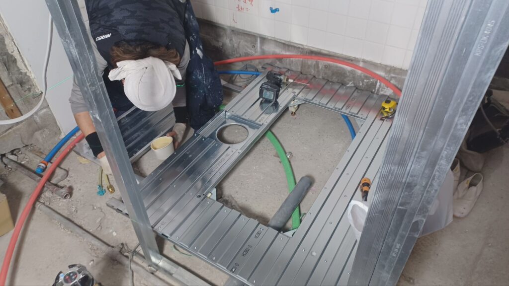 中野区I様マンション施工中⑦ 水回り施工