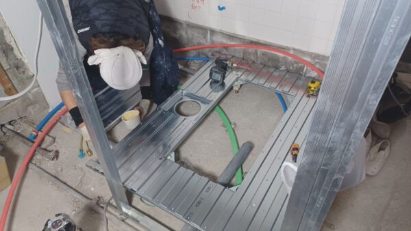 中野区I様マンション施工中⑦ 水回り施工