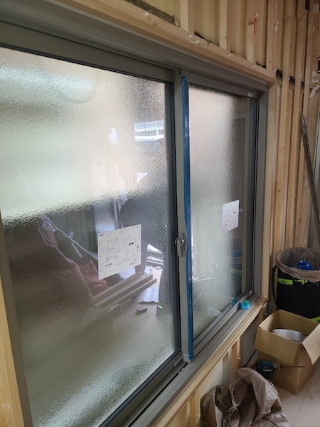 世田谷区T様所有アパート窓施工