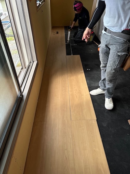 世田谷区T様所有アパート施工中床3