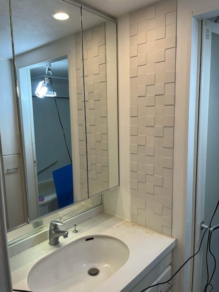 中野区N様マンション洗面壁アクセントタイル