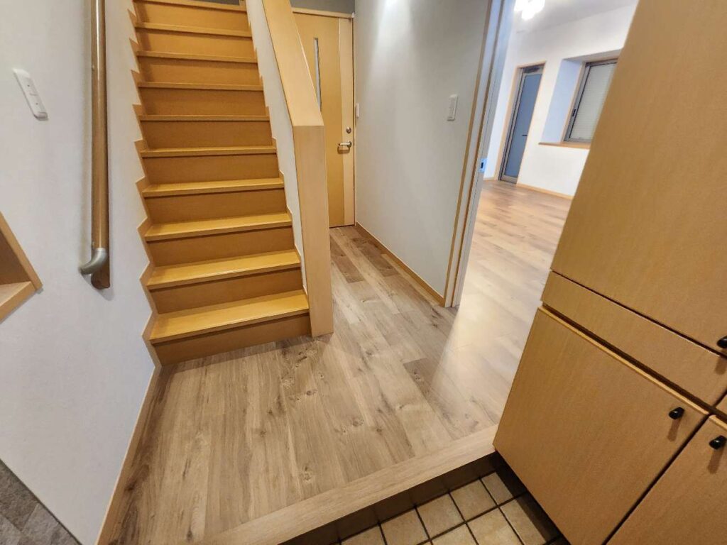 杉並区M様邸施工後玄関ホール