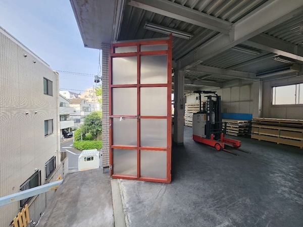 世田谷区K社様倉庫扉新設1