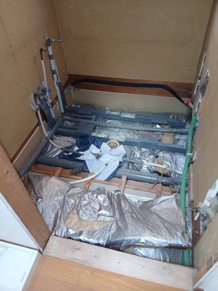 世田谷区S様邸浴室施工中1