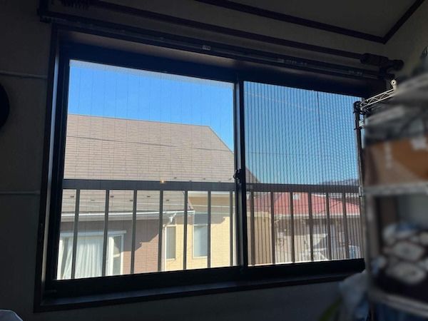 世田谷区S様邸施工前 2階奥洋室東側窓