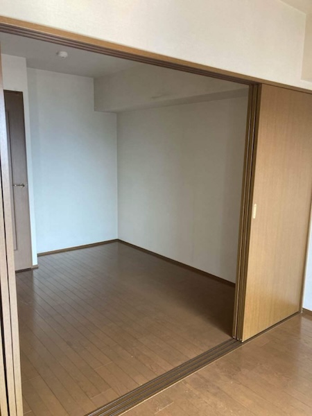 杉並区H様マンション施工前リビング隣居室