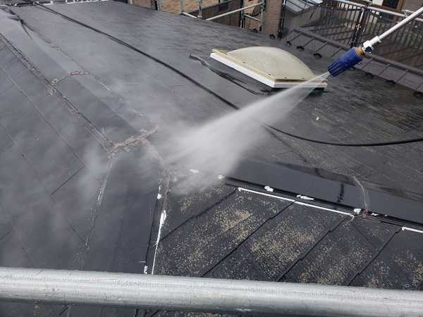 東京都世田谷区　屋根塗装　外壁塗装　下地処理　高圧洗浄