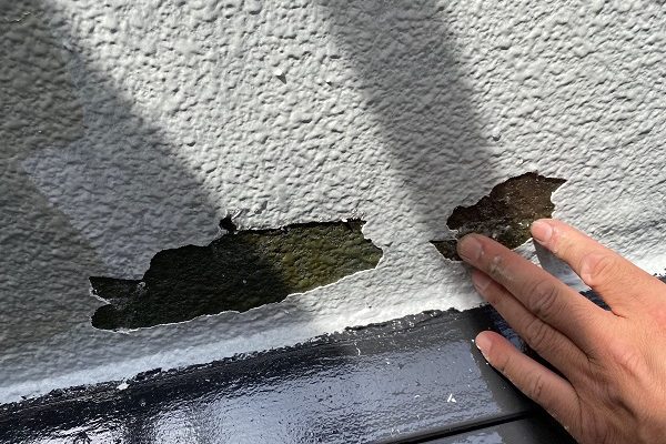 東京都世田谷区　外壁塗装・屋根塗装・防水工事　外壁のクラック、剥がれ (1)