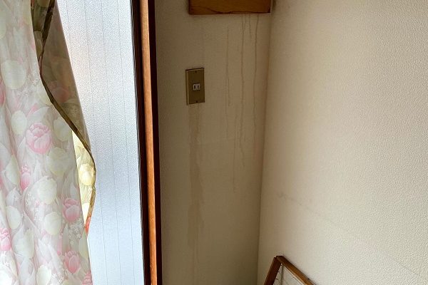東京都世田谷区　屋根葺き替え工事・外壁塗装・付帯部塗装　事前調査　雨漏り (2)