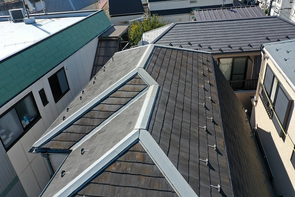 東京都中野区　屋根塗装　現場調査①　ドローンを使っての調査　化粧スレート・コロニアル・カラーベストとは (3)