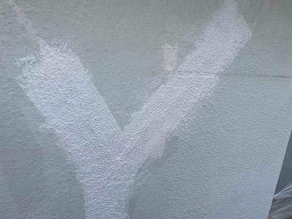 東京都世田谷区　T2様邸　屋根塗装・外壁塗装・防水工事　外壁下塗り　日本ペイント　カチオンシーラー (2)