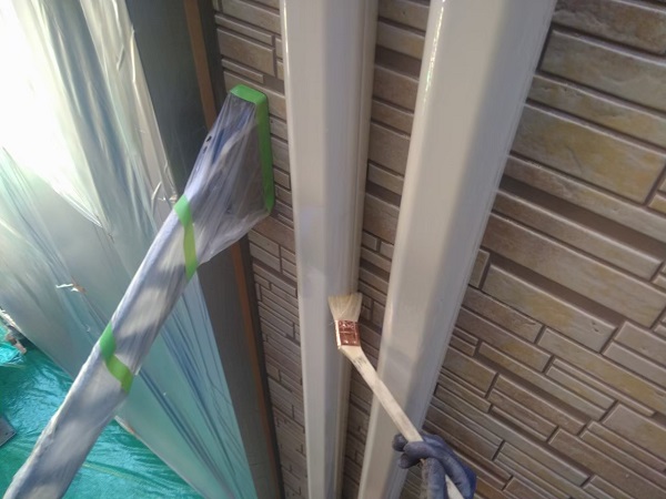 東京都大田区　アパート　屋根塗装・外壁塗装・付帯部塗装　水切り塗装、エアコンホースカバー塗装 (15)