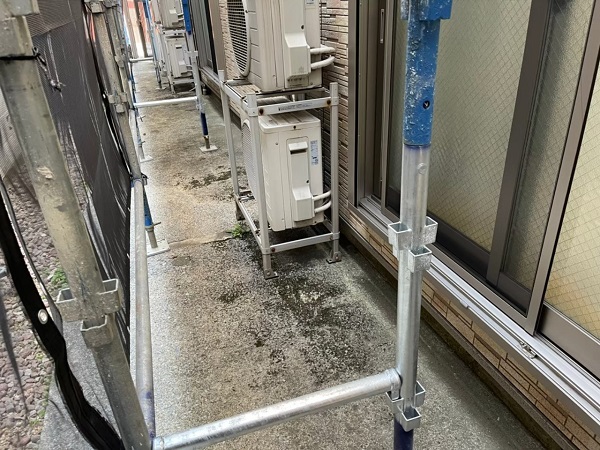 東京都大田区　アパート　屋根塗装・外壁塗装　下地処理　高圧洗浄 (2)