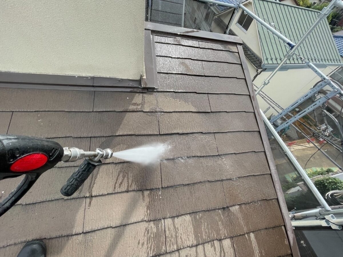 東京都港区　Y様邸　スレート屋根の高圧洗浄を行いました！　下地処理のポイント