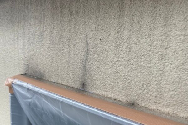 東京都港区　Y様邸　外壁塗装工事　クラックは補修してから塗装すること