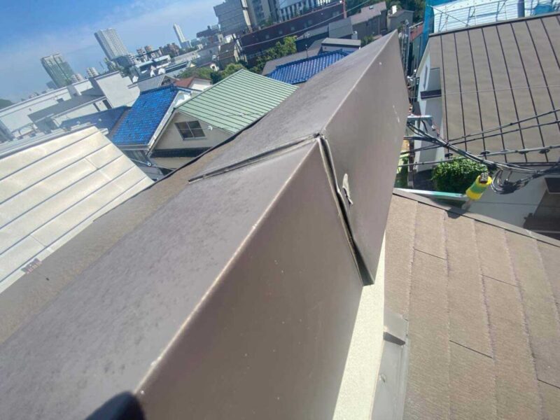 東京都港区　Y様邸　屋根・外壁塗装工事　屋根のコーキング工事