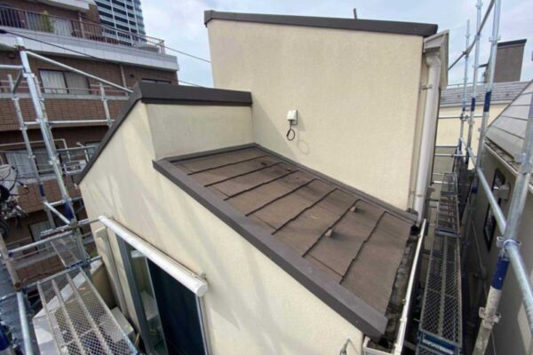 東京都港区　Y様邸　屋根・外壁塗装工事　塗装工事の時は雨樋の清掃もご一緒に！