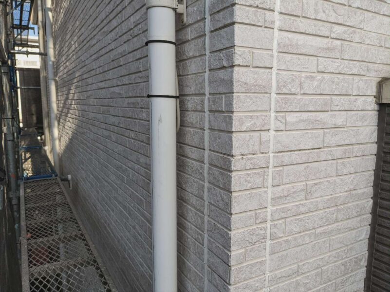 東京都中野区　D様邸　外壁・屋根塗装工事　サイディング目地のコーキング打ち替え