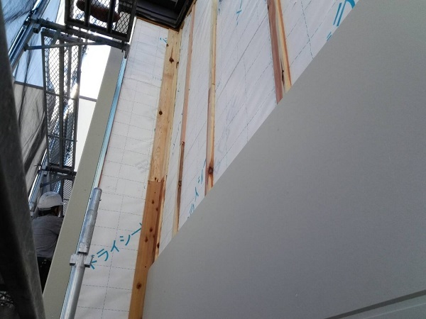 【施工中】東京都杉並区・T様　屋根カバー工法・外壁部分張り替え・外壁塗装0202 (2)