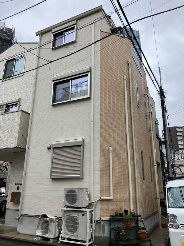 東京都世田谷区・T様邸　車が衝突した外壁・雨樋・エアコン室外機の現地調査 (7)
