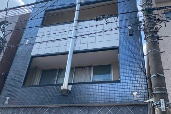 東京都杉並区・K様店舗｜3Fサッシ雨漏り修繕工事の現場調査に伺いました！