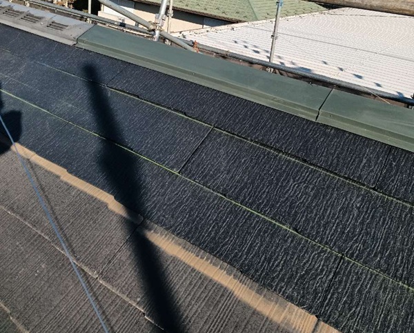 屋根材・棟板金　設置完了