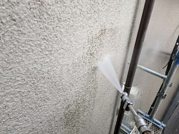東京都中野区　雨漏り補修　高圧洗浄 (1)