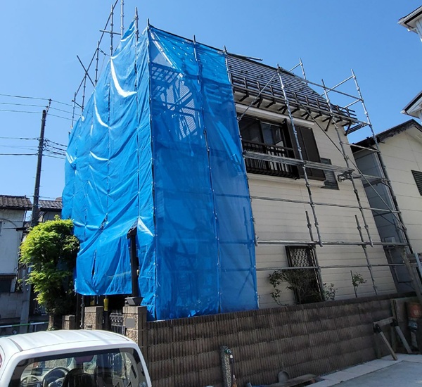 東京都中野区・O様｜ベランダ手すり上部の笠木から雨漏り！着工時の様子 (6)