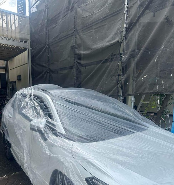 東京都世田谷区・C様邸|屋根・外壁塗装で欠け補修、部材を美しく保護_足場仮設