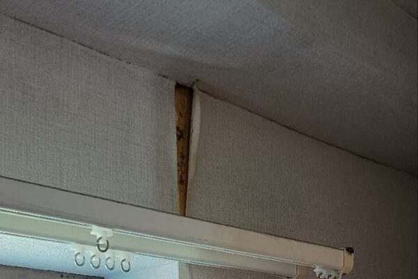 東京都杉並区・店舗｜雨漏り補修工事の現場調査！屋上防水が劣化していました