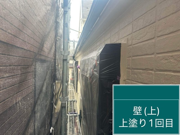 【施工中】東京都中野区・S様邸|外壁塗装・屋根塗装で傷んだ箇所を全て補修しました!_外壁上塗り