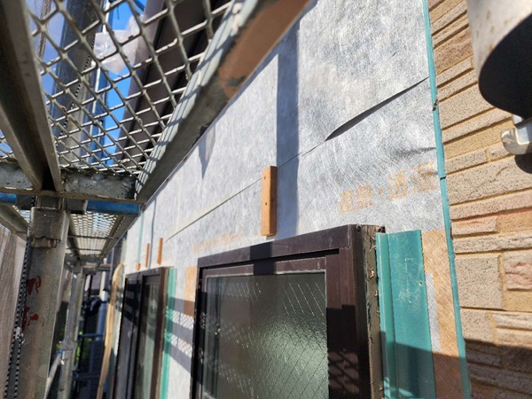 【施工中】東京都世田谷区・Y様邸|雨漏りによる外壁部分張り替え・外壁塗装_張り替え (1)